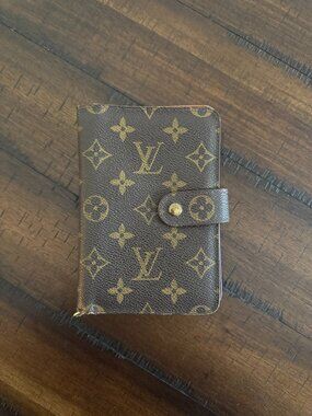 Louis vuitton vintage porte papier passport wallet